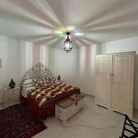 Marrakech Luxury Bed and Breakfast 4*